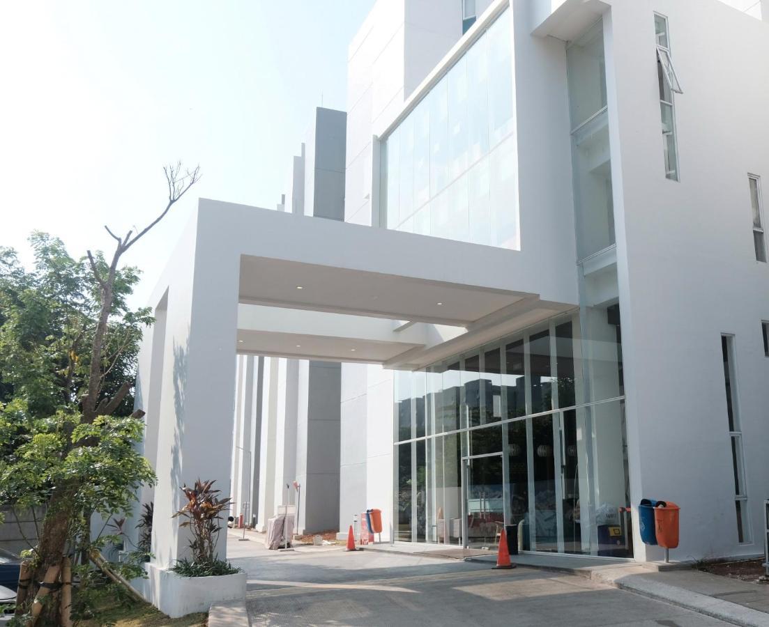 Green Stay Inn Aeropolis Tangerang Exterior foto